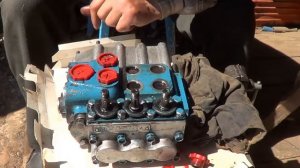 Распределитель Р 75  Не фиксируются рычаги  Часть 1