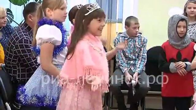Подарили праздник смотреть онлайн