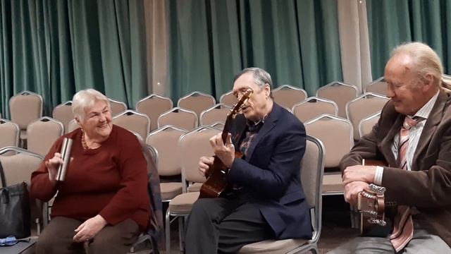 Веселая песня на гитаре смотреть онлайн