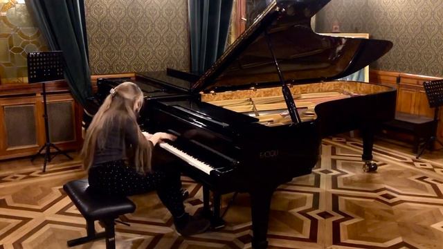 Grażyna Bacewicz - II Sonata (1953) Maestoso смотреть онлайн