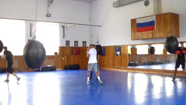 КАСПИЙСК СТЕКЛЯШКА ЗАЛ БОКСА. смотреть онлайн