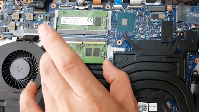 Ngắm nội tạng Dell Alienware 17 R5 cực ngầu, tản tốt hiệu quả Lãng khách смотреть онлайн