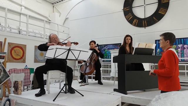 Михаил Безверхний с трио 