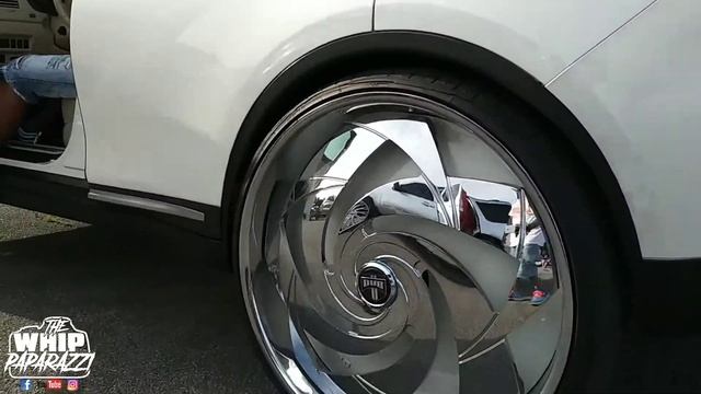 Infiniti FX35 on 30" Dub Slasher Floaters смотреть онлайн