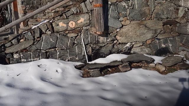 Мертвый городок на 1290м под названием Fornelli( печи) и поклонение Чёрной Мадонне( Жиже) смотреть онлайн