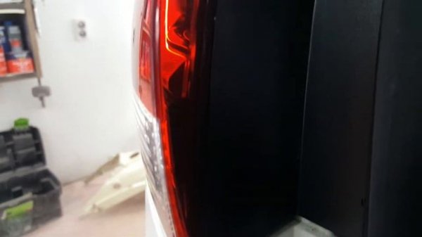 Как снять задний фонарь Киа Рио X-Line