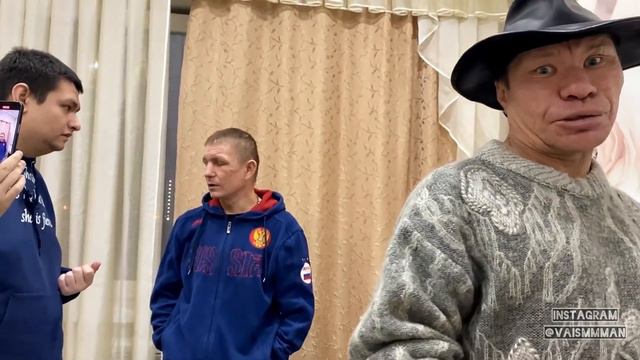 БЕЗУМНЫЙ ПАША С ИРИШКОЙ И ОЛЕГОМ МОНГОЛОМ, ПРИШЛИ В ГОСТИ К РУСЛАНУ ГИТЕЛЬМАН смотреть онлайн