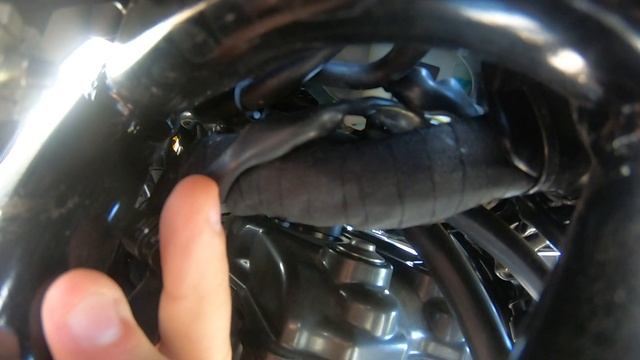 BMW g310r power socket cable location(better view) смотреть онлайн