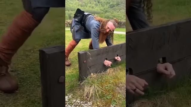 Its Friday, Stop working #shorts смотреть онлайн