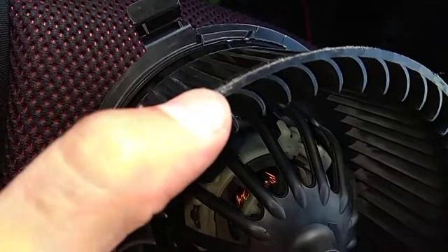 Снятие моторчика печки Nissan Note смотреть онлайн