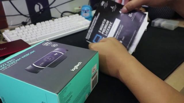 Buka Paket Logitech C922 Pro Stream Webcam | Webcam Logitech Yang Bikin Muka Jadi Makin Cakep смотреть онлайн
