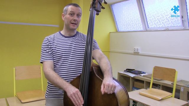 KROUŽEK Kontrabas, basová a táborová kytara смотреть онлайн