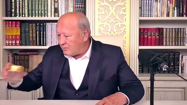 Правда - грех? Ложь - благое дело? История о телефонах - пирожках смотреть онлайн