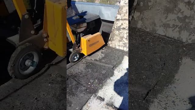 Резчик Сплитстоун!!Супер помощник на крыше смотреть онлайн