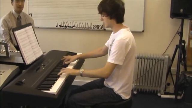 Christopher McGinley Plays Nuvole Bianche by Ludovico Einaudi смотреть онлайн