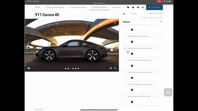 Configuring a Porsche 911 Carrera 4S (992) смотреть онлайн