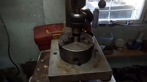 Шлифовка стаканов для регулировки клапанов на сверлильном станке