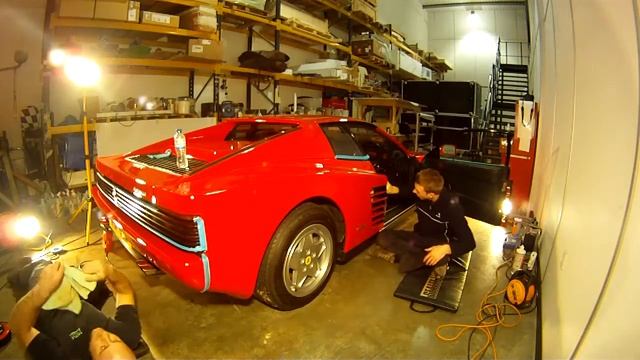 Ferrari Testarossa detailed by Cambridge Autogleam HD смотреть онлайн