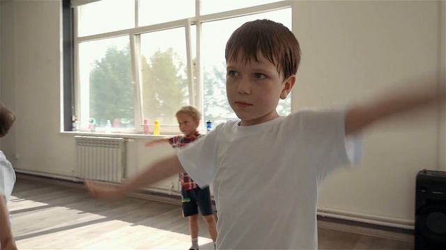 Детский танец ( 3-5 лет ) смотреть онлайн