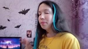 выполняю ЛЕТНИЕ ИДЕИ?сочинила стих, сделала корону?