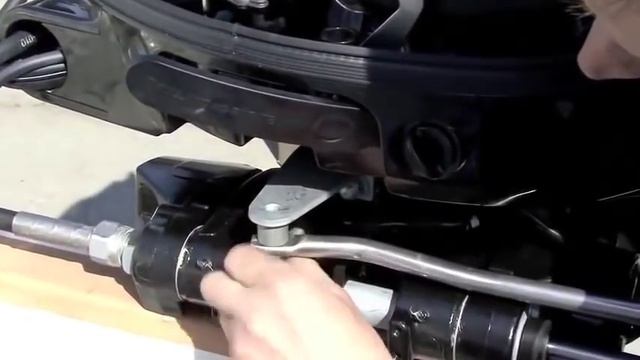 Установка лодочного мотора SUZUKI DF90A на лодку SMARTLINER 21 смотреть онлайн