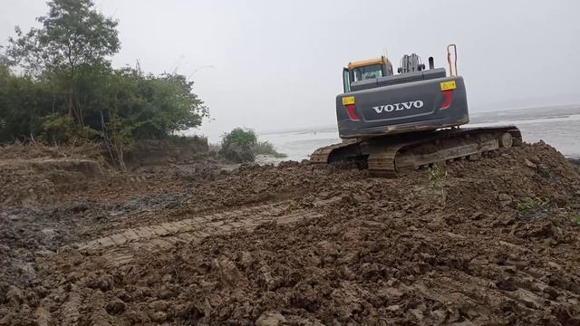 VOLVO ec210 LR.long Boom machin. смотреть онлайн