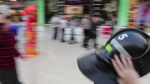 В ТЦ детей обучали основам пожарной безопасности.mp4 смотреть онлайн