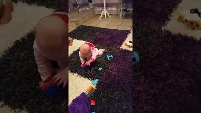 Внучка играет смотреть онлайн