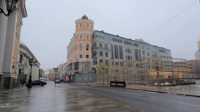 Ильинка ранним утром ► Улицы Москвы смотреть онлайн