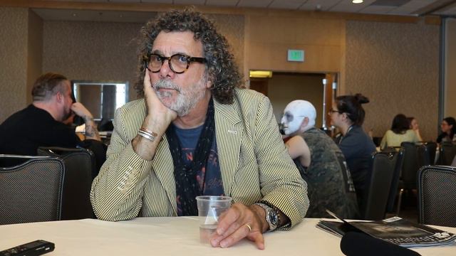 Jack Bender talks Mr. Mercedes Season 2 at SDCC 2018 смотреть онлайн