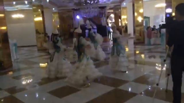 Divas Казахский танец Астана смотреть онлайн