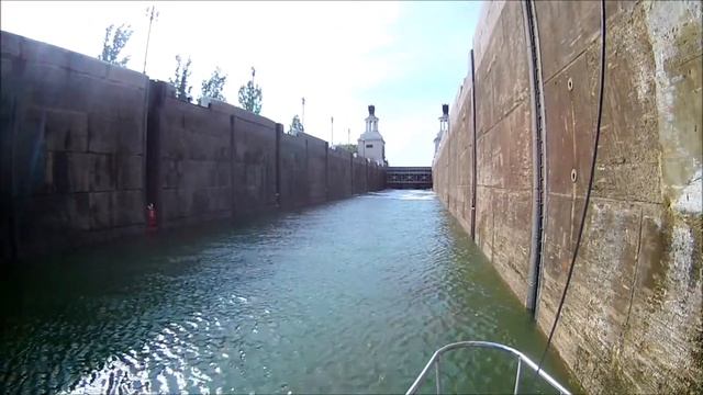 Яхта Бегущая по волнам. Девятый шлюз. Переход, десятый день. смотреть онлайн