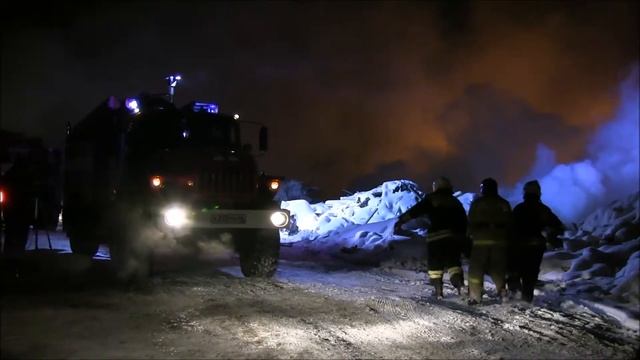 Тушение несанкционированной свалки в г Екатеринбурге смотреть онлайн