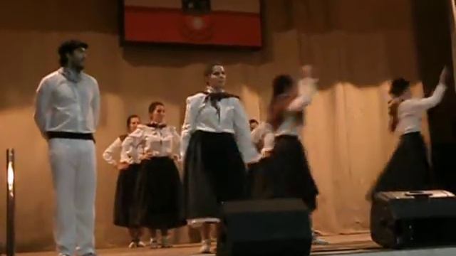 Centro Navarro bailando en el Verbena de otoño 2013 en el Centro Montañes!:D II смотреть онлайн