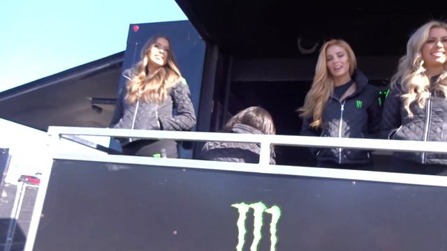 MONSTER ENERGY Girls - Martinsville Speedway march 24, 2019 смотреть онлайн