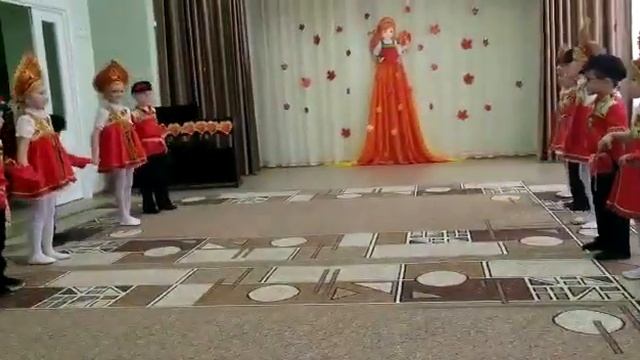 Народный танец в детском саду.Кадриль. смотреть онлайн