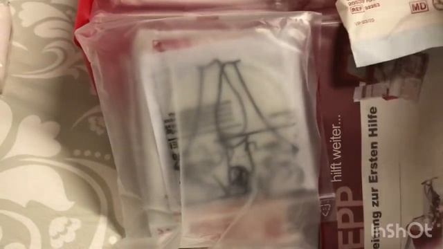 Что вложили в аптечку первой помощи/Erste-Hilfe-Box? смотреть онлайн