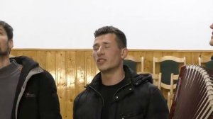 О как трудно идти мне на узком пути.