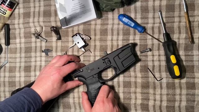 AR-15 - замена УСМ на TRIGGERTECH смотреть онлайн
