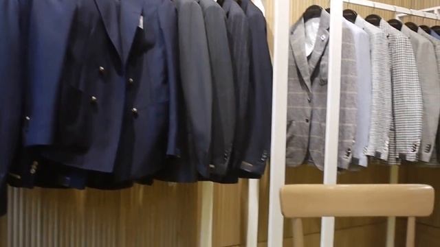 Lardini-заказ мужской коллекции в шоу руме Lardini. Милан 2012. смотреть онлайн