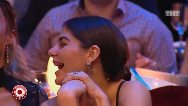 День із тусовщиц смотреть онлайн