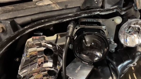 Infiniti FX (s50) - замена линз, диодные Expression