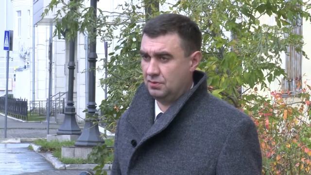 Три деревянных дома разбирают в 6-м микрорайоне смотреть онлайн