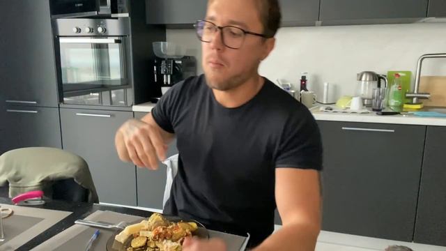 А как всё благородно начиналось 🤣 смотреть онлайн