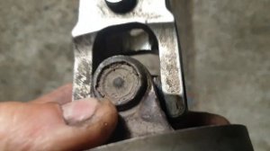 Обслуживание или ремонт кардана рулевого вала .