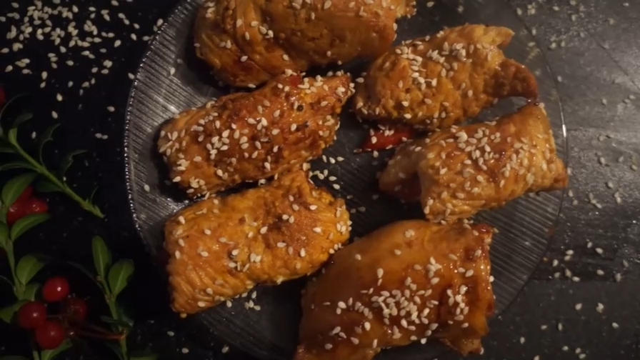 Рулеты с индейки и ананасами смотреть онлайн