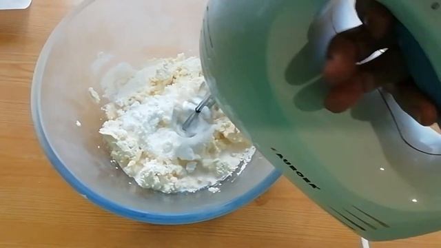 Меренговый рулет с малиной и орехами / Вы не остановитесь на одном кусочке смотреть онлайн