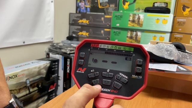 Unboxing wykrywacza metali Minelab Vanquish 540 - 540 Pro Pack смотреть онлайн