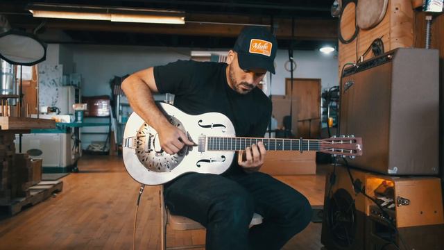 What do the resonators sound like amped? смотреть онлайн
