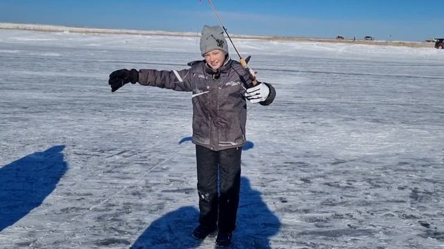 ЗИМНЯЯ РЫБАЛКА. САХАЛИН. НАЙБА. 23.01.2022. смотреть онлайн